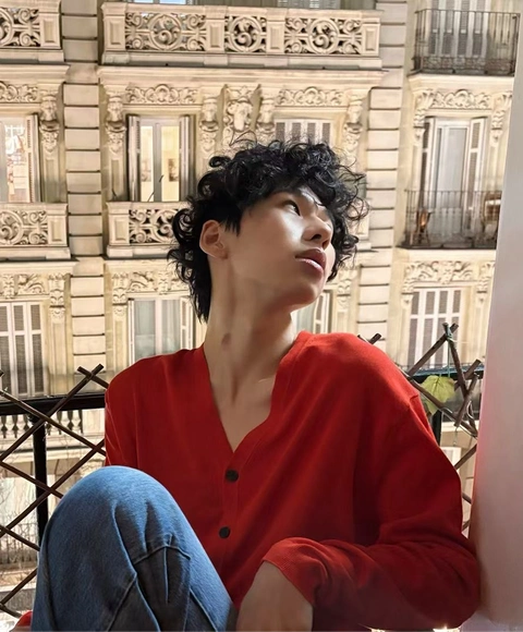 Portrait of Ivian Shen